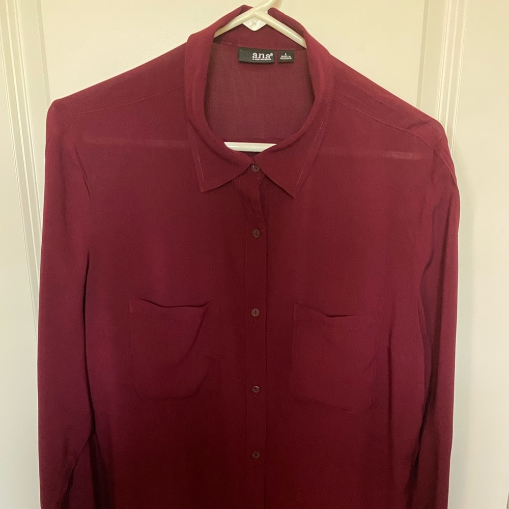 a.n.a loose fitting burgundy lightweight blouse. Size Large. (100% Rayon)